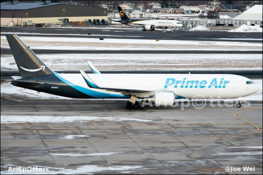 Prime Air B767 Taxi at Bradley International Airport